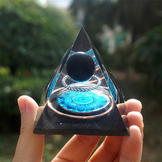 Produktbeschreibung für: Obsidian-Kristallkugel mit Kupferkreis Orgonit-Pyramide