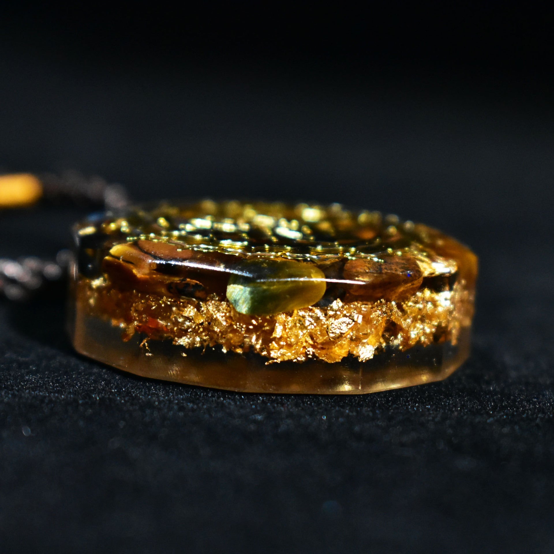 Tigerauge-Halskette-Orgonit_Schmuck_Sri_Yantra_Kette